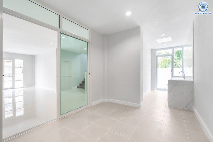 *****บ้านเดี่ยวมือสองย่านนนทบุรี ม.บุษราคัม กรีนวิลล์ ปิ่นเกล้า-วงแหวน #หลังมุม เนื้อที่กว้างขวางถึง 71 ตร.ว. ฟังก์ชัน 3 ห้องนอน 2 ห้องน้ำ 2 ที่จอดรถ บ้านตกแต่งใหม่ พร้อมเข้าอยู่ น่าอยู่อาศัย บนทำเลเดินทางสะดวก ใกล้เซ็นทรัลเวสต์เกต, ทางด่วน "กาญจนาภิเษก" และรถไฟฟ้าสายสีม่วง "สถานีตลาดบางใหญ่"